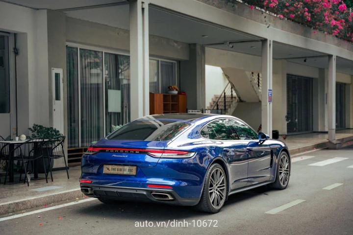 Porsche Panamera 2023